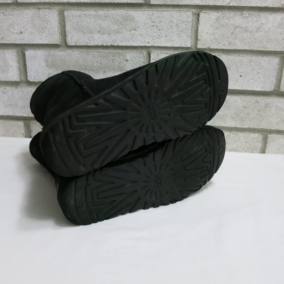 UGG Classic Short 5251Y Australia Insulated Winter Boot Kids Warm Footwear Sz 6 - Picture 3 of 6